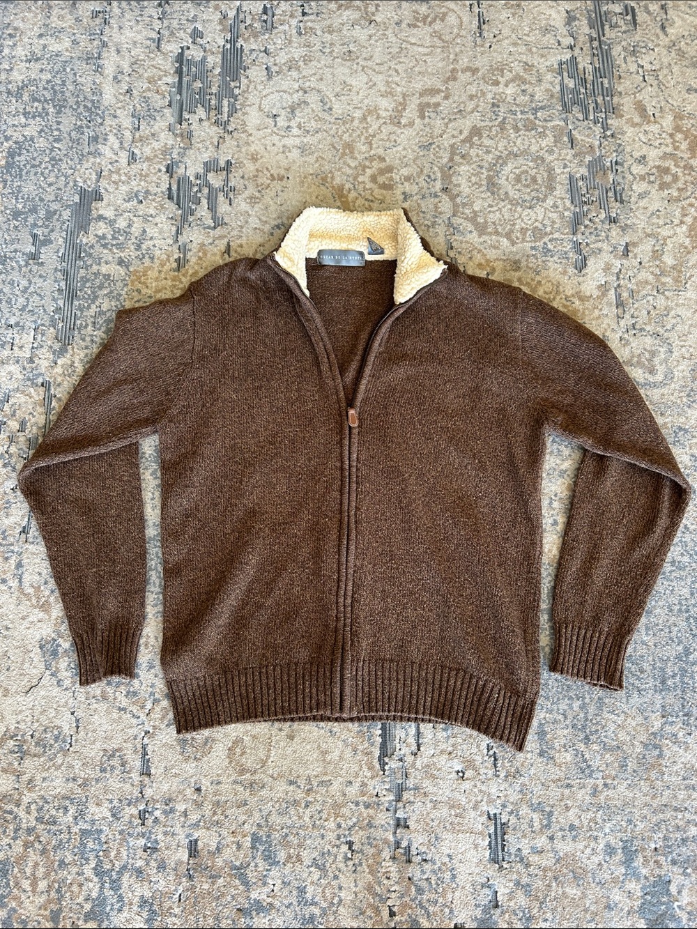 Oscar De La Renta Men's Brown Full-Zip Sweater with Sherpa Collar
